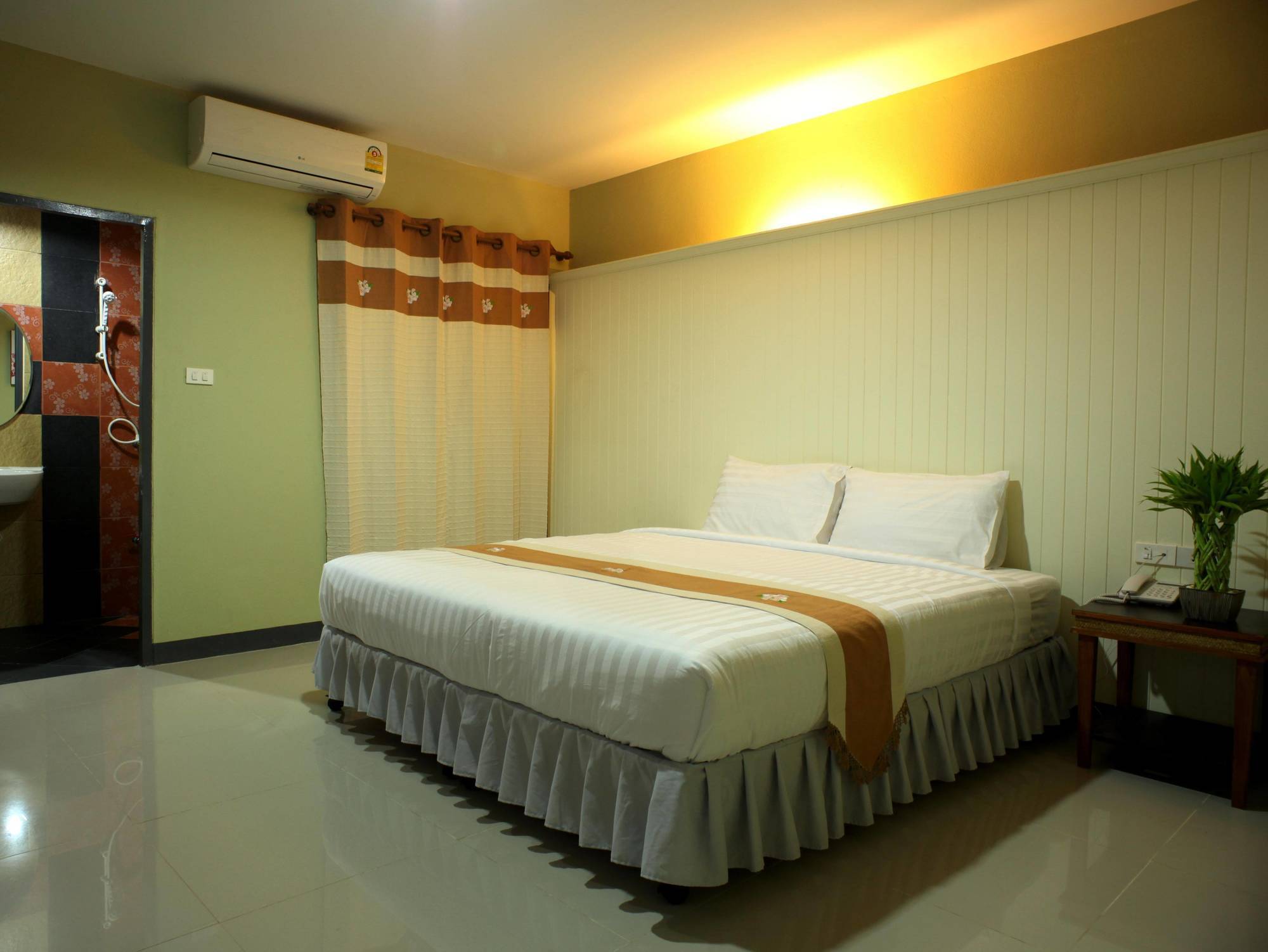 The Corner Hotel (Adults Only) Chiang Rai Exterior photo