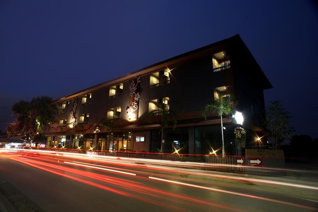 The Corner Hotel (Adults Only) Chiang Rai Exterior photo