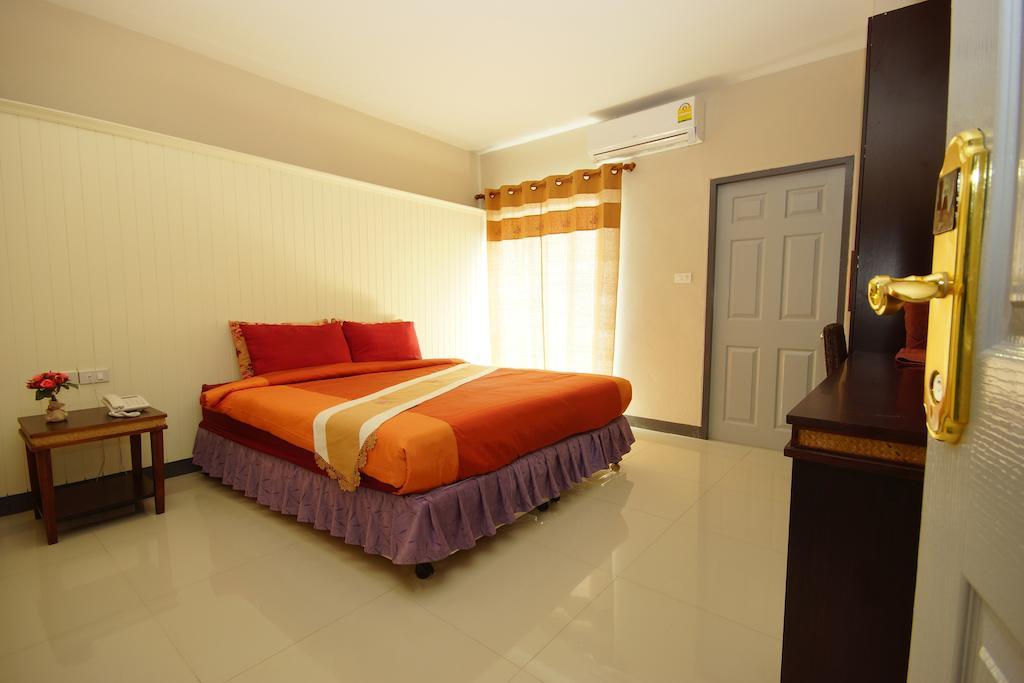 The Corner Hotel (Adults Only) Chiang Rai Exterior photo
