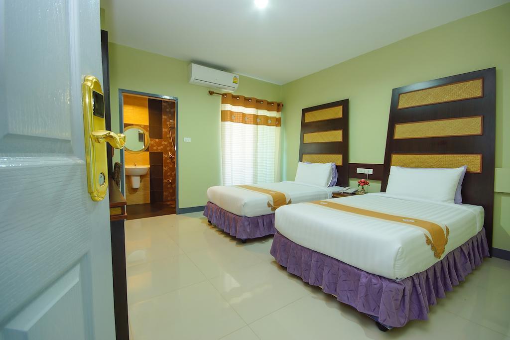 The Corner Hotel (Adults Only) Chiang Rai Exterior photo