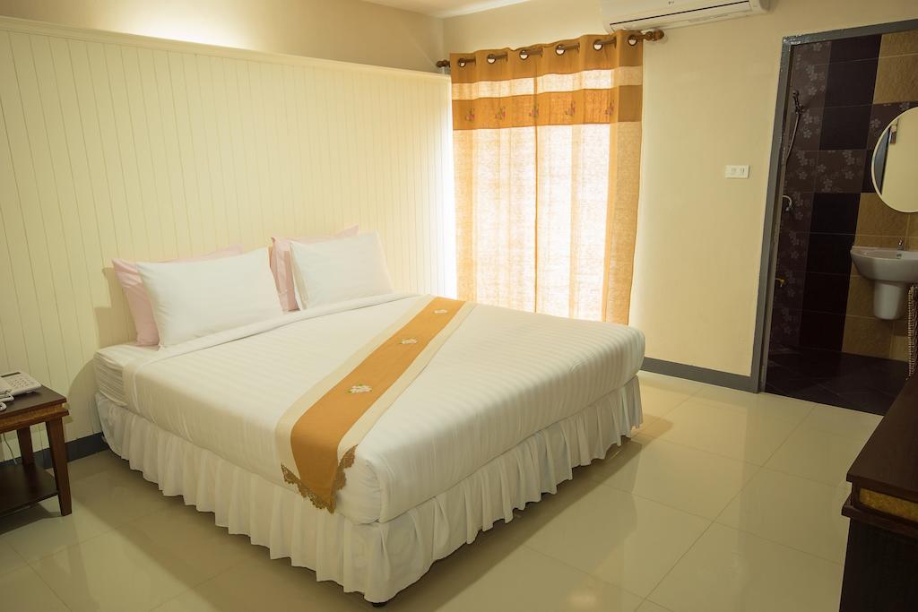 The Corner Hotel (Adults Only) Chiang Rai Exterior photo